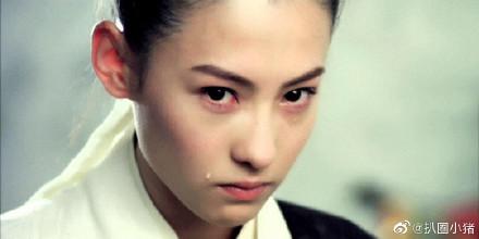 美貌基因來自爺爺！「張柏芝爺爺照片爆光」鼻子和臉型比她更優越：帶上假髮就是柏芝本人了