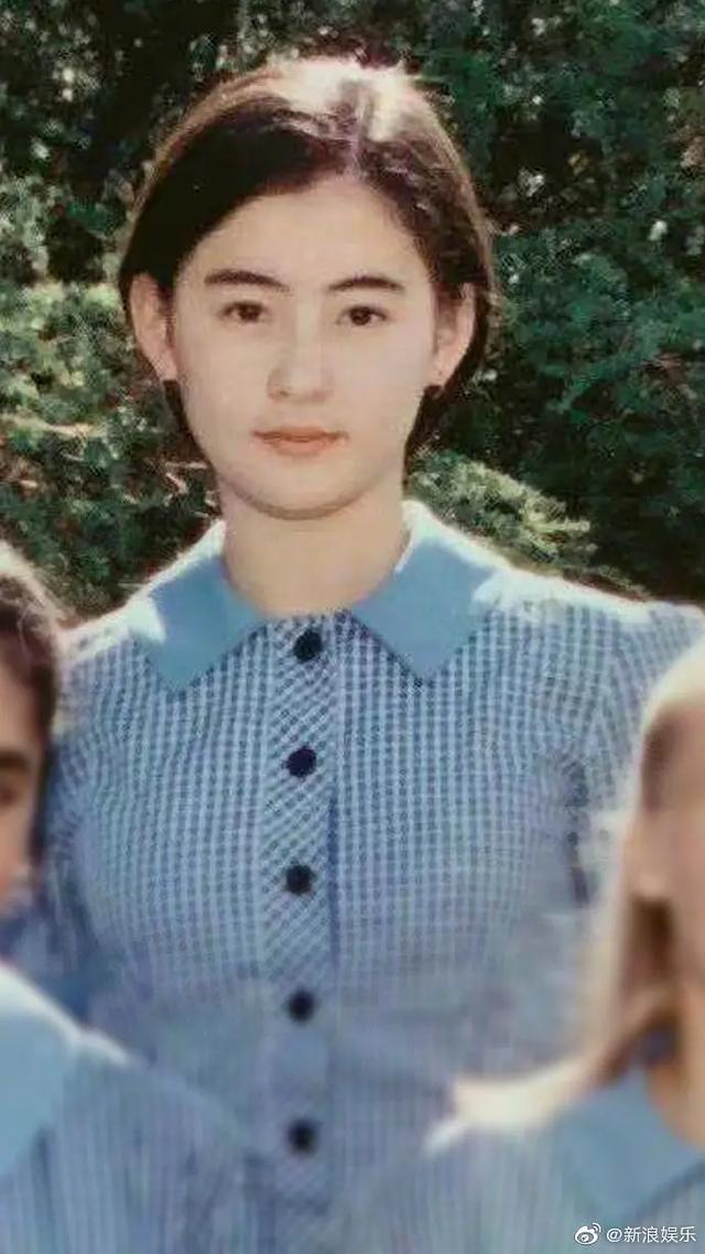 美貌基因來自爺爺！「張柏芝爺爺照片爆光」鼻子和臉型比她更優越：帶上假髮就是柏芝本人了