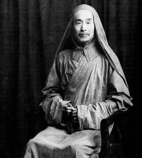 失去初戀改娶茶商女兒「妻結婚25年等他回家」　另娶妻「最終選擇出家」喪信送達才懂遺憾