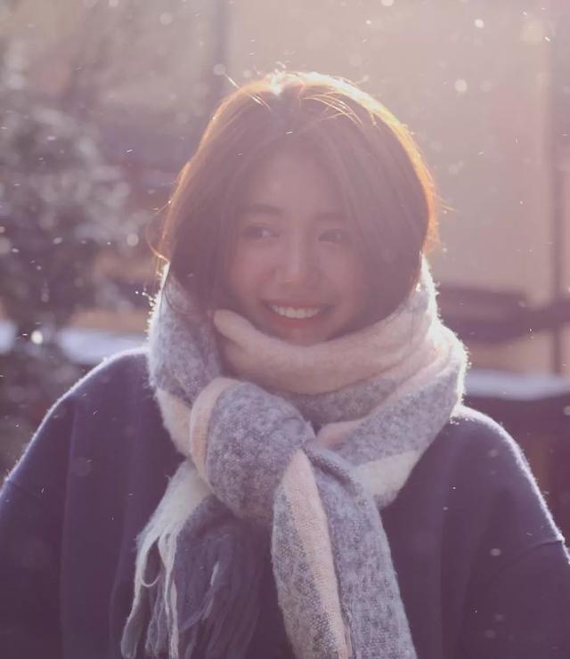 「越南沈佳宜」爆紅全亞洲！她笑起來溫暖又治癒，「換上和服」比陳妍希更甜美空靈：心都融化了