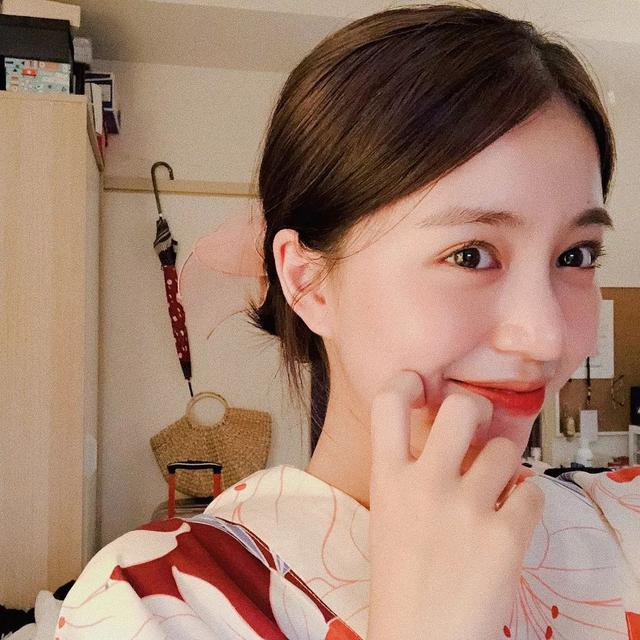 「越南沈佳宜」爆紅全亞洲！她笑起來溫暖又治癒，「換上和服」比陳妍希更甜美空靈：心都融化了