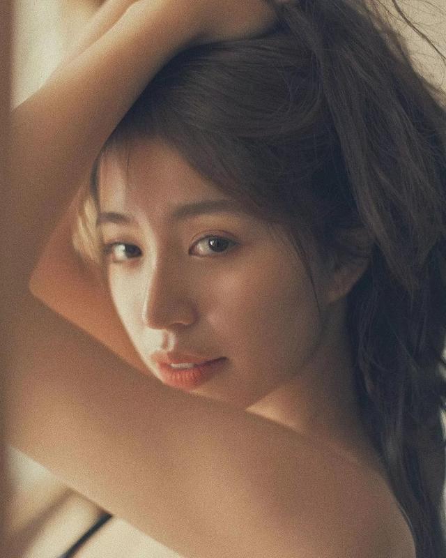 「越南沈佳宜」爆紅全亞洲！她笑起來溫暖又治癒，「換上和服」比陳妍希更甜美空靈：心都融化了