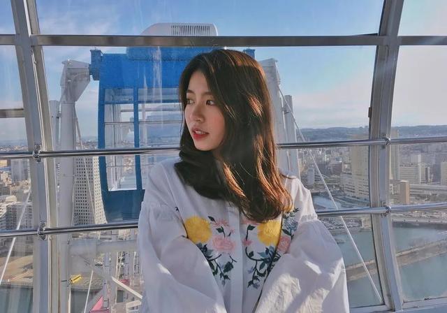 「越南沈佳宜」爆紅全亞洲！她笑起來溫暖又治癒，「換上和服」比陳妍希更甜美空靈：心都融化了