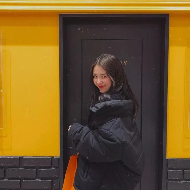 「越南沈佳宜」爆紅全亞洲！她笑起來溫暖又治癒，「換上和服」比陳妍希更甜美空靈：心都融化了