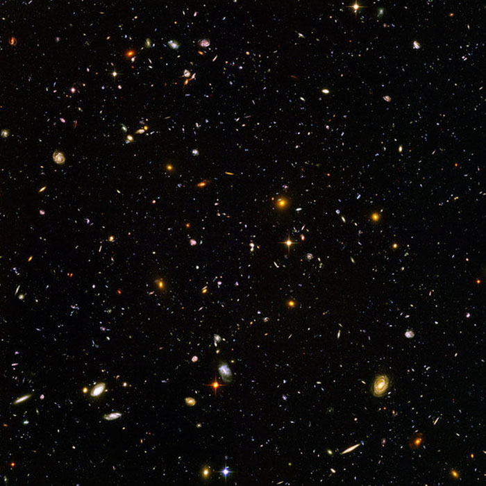 彗星到底有多大？27個證明「人類原來如此渺小」的天文驚奇照　從月球「望向湛藍地球」美到讓人心醉
