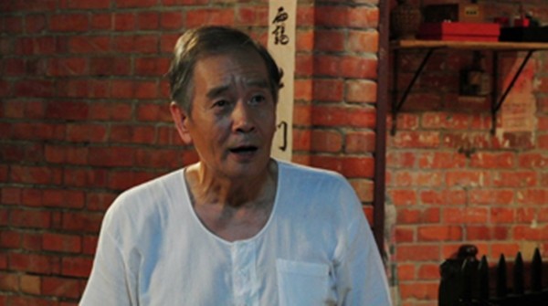 一度流落街頭！《艋舺》侯傑告別式「失聯兒子現身送別」　放下過往恩怨「想讓爸爸圓滿好走」