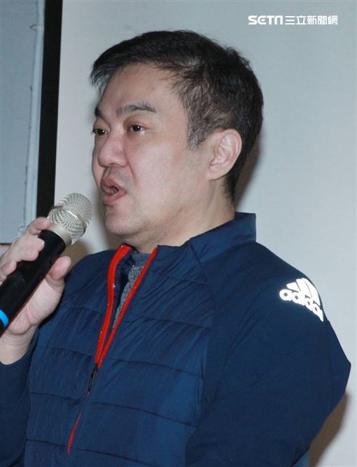 遠航停飛前一天張綱維「搬名畫到韋汝家」疑挪動資產！　親開記者會揭內幕「稱資金已到位」盼下午班機復飛