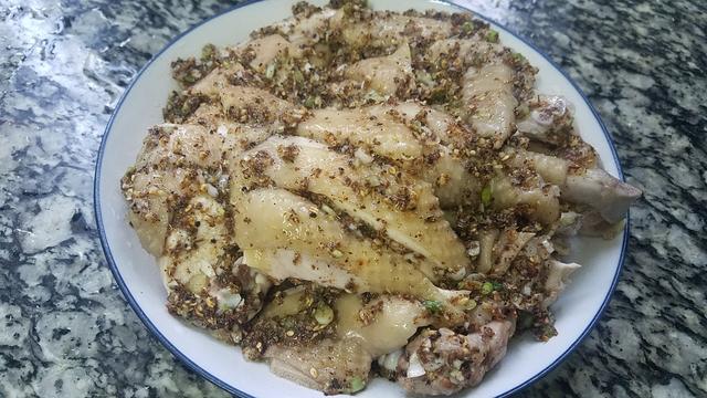 「愛吃麻辣」冬天別放過「椒麻雞」香味四溢「營養好吃」做法簡單又實用