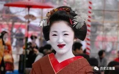 古代人的「奇葩審美」！中國的裹腳，歐洲的束腰，日本的最讓人無法理解  ：嚇跑不少男人