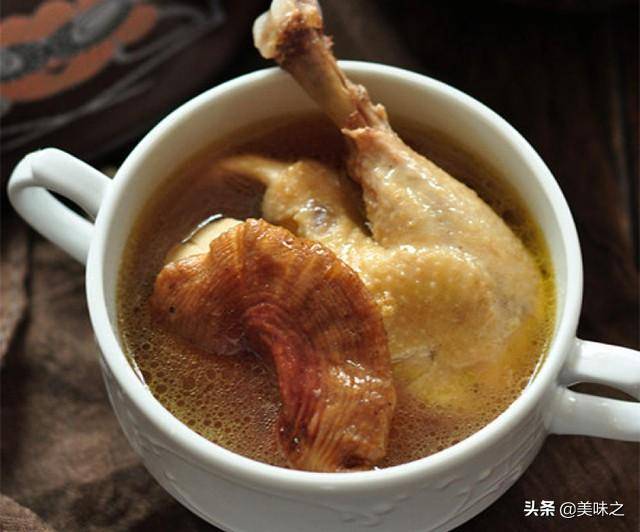 天寒地凍「喝雞湯」暖胃驅寒！分享雞湯的17種做法「好喝又營養」值得收藏