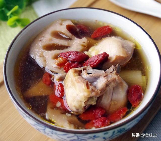 天寒地凍「喝雞湯」暖胃驅寒！分享雞湯的17種做法「好喝又營養」值得收藏
