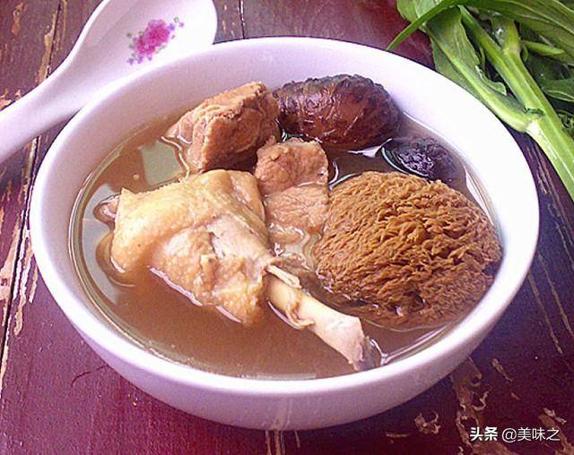 天寒地凍「喝雞湯」暖胃驅寒！分享雞湯的17種做法「好喝又營養」值得收藏