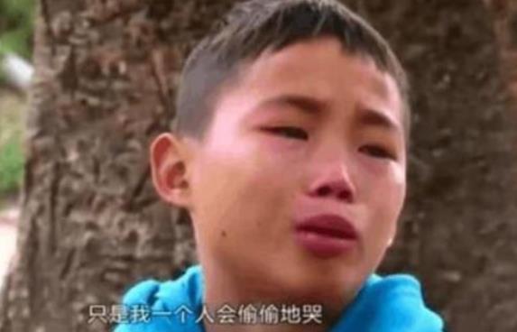 一人撐起一個家！男孩13歲卻是5個孩子的「爸爸」 怕飯菜不夠「從不一起吃飯」