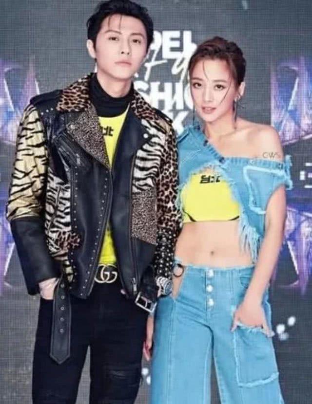 吳映潔的「破洞褲」火了！整條褲子只破一個洞，時尚又前衛    但一般女生都不敢穿