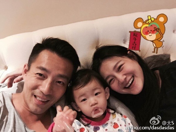 汪小菲女兒暴風抽高！身高「超過180公分爸爸腰部」　5歲小玥兒遺傳「大S長腿基因」背影超像媽媽