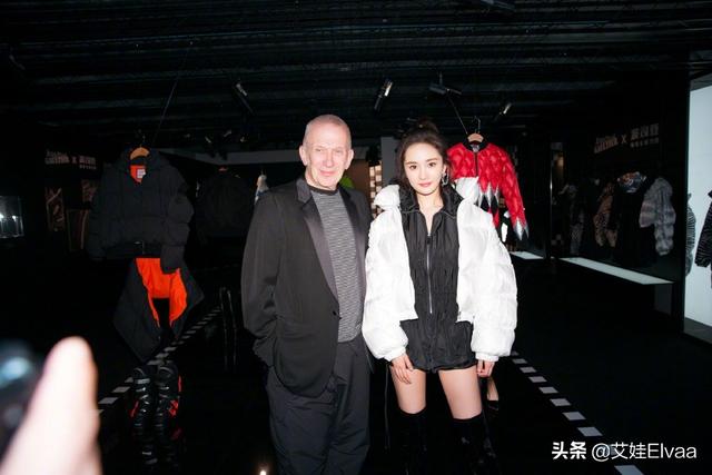 身材好不好一目了然！楊冪穿亮片長裙盡顯凹凸感，長發微卷女人味十足  網友：美得真高調