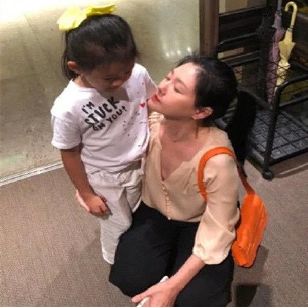 越長大越像媽!汪小菲5歲女兒「翻盤式」蛻變,與大s長相如複製粘貼:側顏被網友放大反覆看
