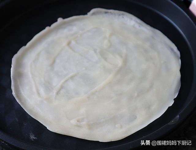 「韭菜盒子」新做法「不和麵不擀皮」出鍋後「外焦里嫩  餡料十足」