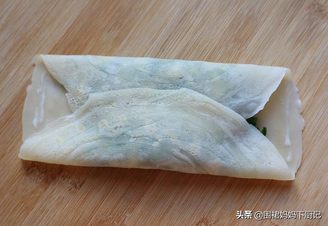 「韭菜盒子」新做法「不和麵不擀皮」出鍋後「外焦里嫩  餡料十足」