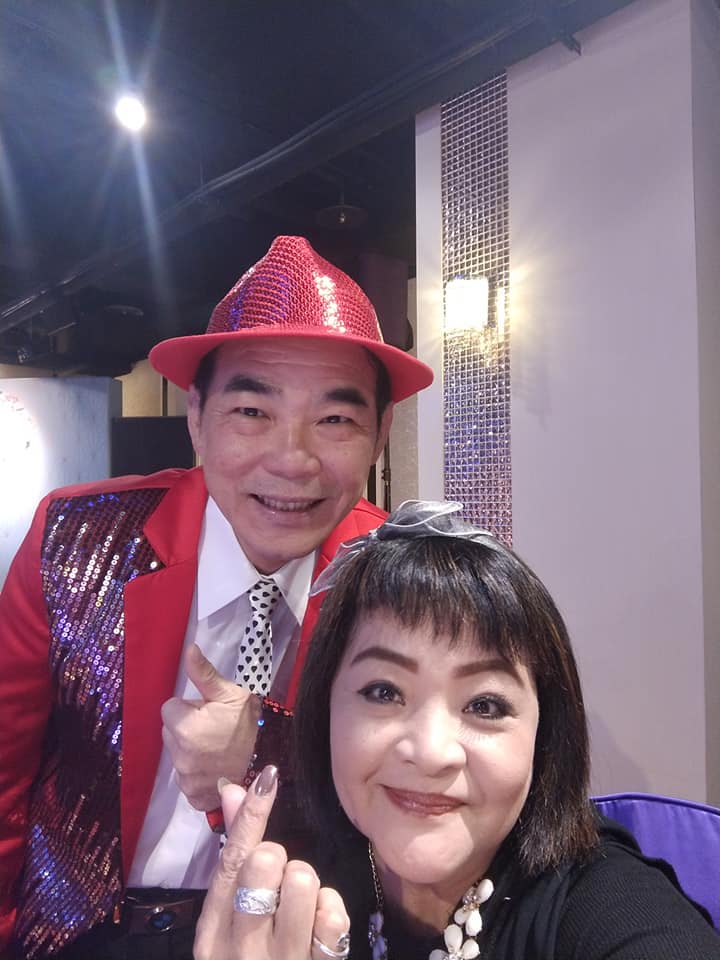 拒絕復出！易淑寬放低身段「遊覽車上叫賣」被酸：沒戲拍才來　「霸氣回懟奧客」笑喊：很滿意現狀