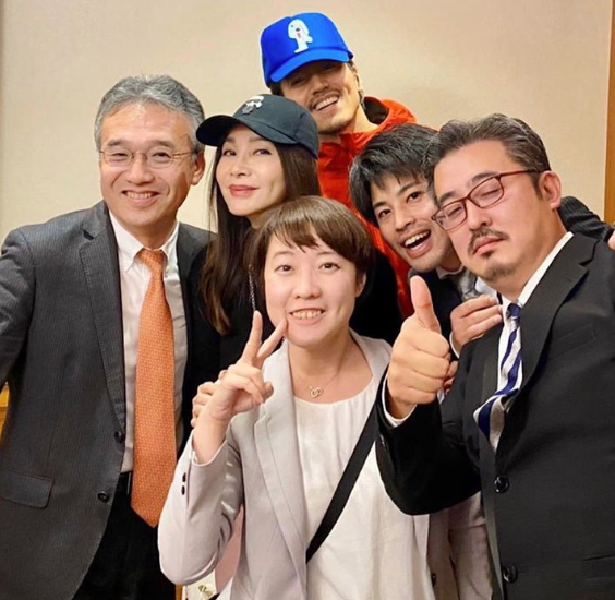 無緣娶17年舊愛！言承旭不躲了「現身密會陳美鳳」　罕見露出燦笑「當對方的貼心小太陽」