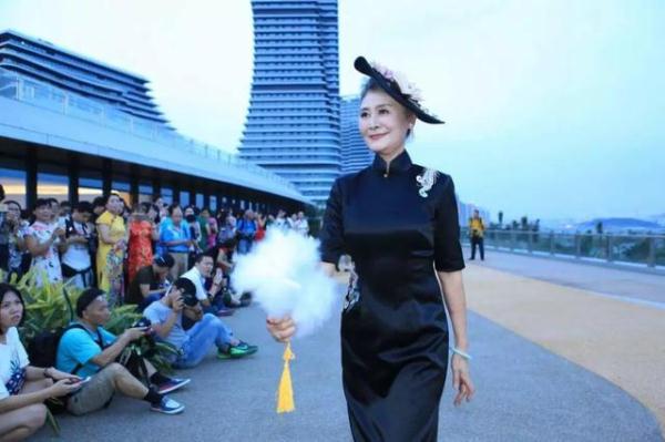 84歲「17天跑遍西藏」圓夢 102歲「挑戰高空跳傘3次」:活得漂亮,是對歲月最好的報復