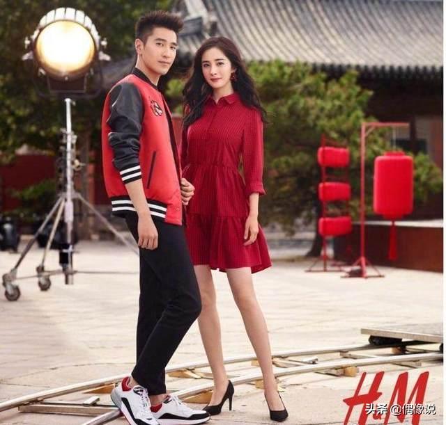 婚後首秀恩愛！趙麗穎馮紹峰「同穿情侶裝」合體撈金，「靠一個move」贏了前代言人楊冪趙又廷