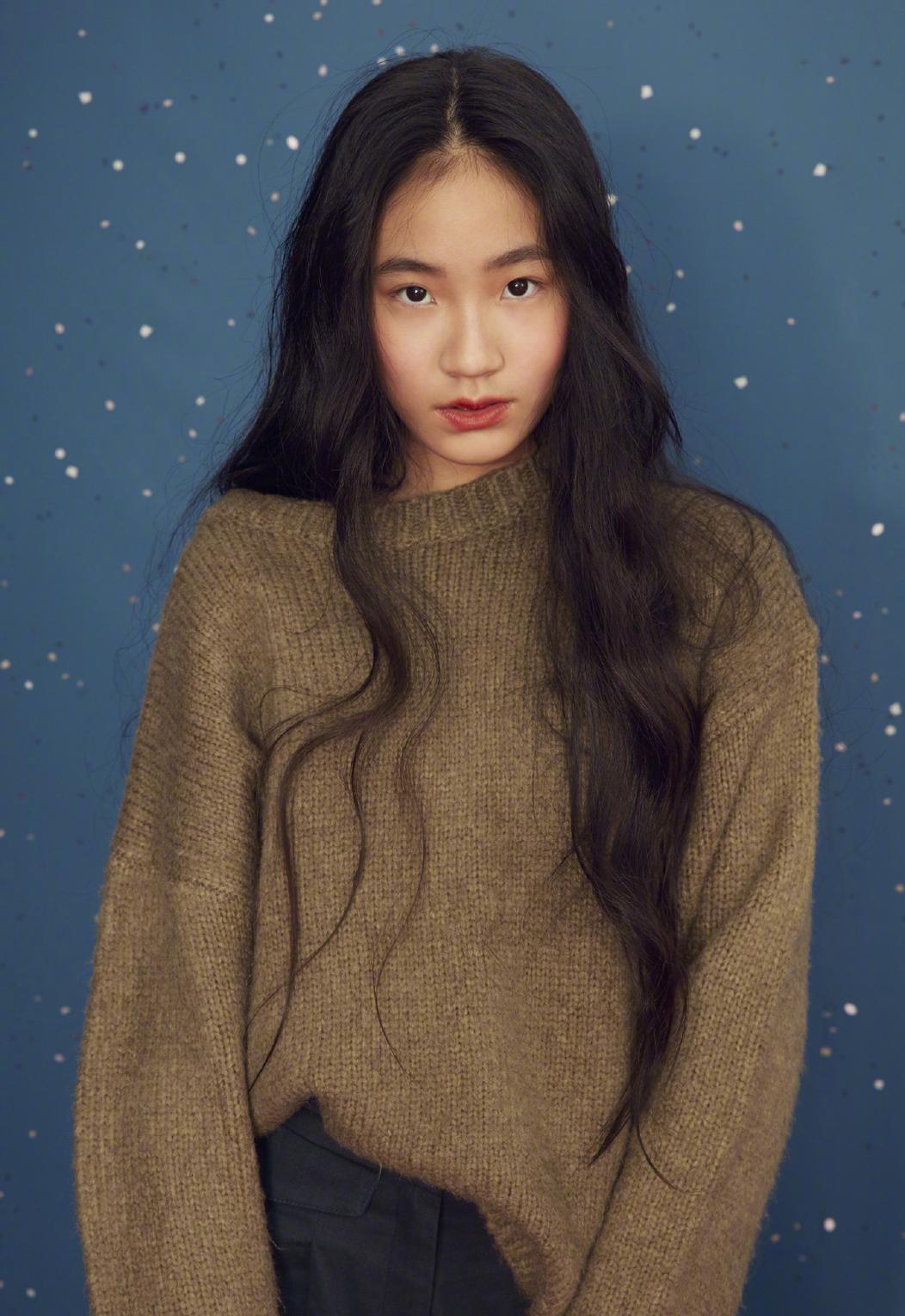 小S女兒合體拍廣告!「姐姐頂波浪捲」氣質優雅 「妹妹古靈精怪」盡顯俏皮