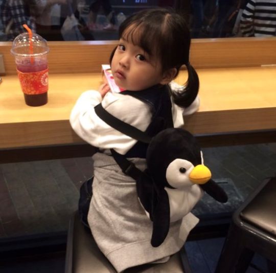 他去麵館遇見「單親母子共吃小碗乾麵」！聽到小孩狂問「爸爸何時回來」他下秒舉動被讚：有你真好