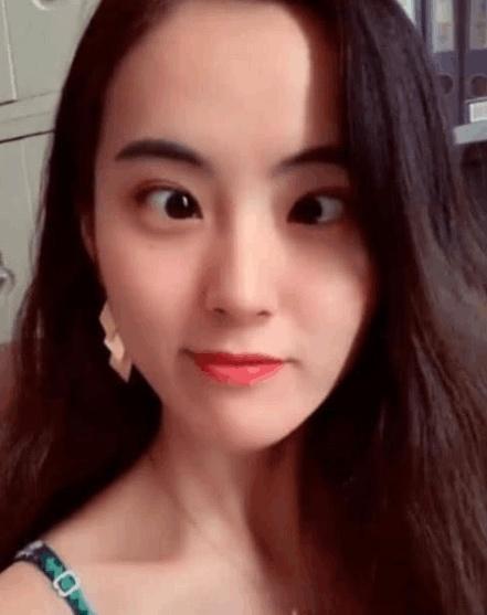 「刀妹」小姐姐火了！遮住雙眼展現「高顏值臉蛋」 ，當她露出眼睛時     網友：快遮住