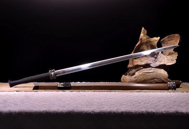 古代打仗為何「站在第一排的士兵」反而更安全？專家說出答案：難怪人人搶著往前沖