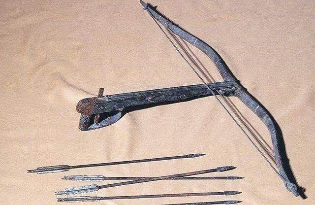 古代打仗為何「站在第一排的士兵」反而更安全？專家說出答案：難怪人人搶著往前沖