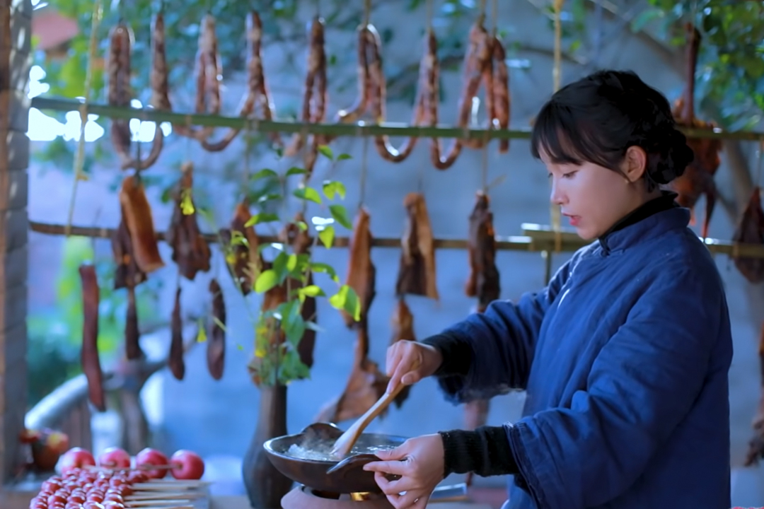 年收破7億!鄉村系仙女網紅「穿古裝拍Youtube」 遵循古法「凡事自己DIY」爆紅全網:把生活過成詩