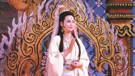 唯一將「觀音菩薩」演活的人,在拍戲時「發生多起怪事」至今都無法解釋,從此讓她拜起了佛