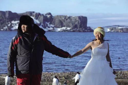 最會「敗家」的一對夫妻，「賣掉上億家產」全球旅遊10年，回來後發現自己反賺了2個億