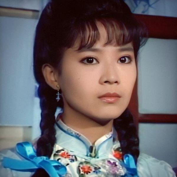 重新開始!瓊瑤女星夫接連背叛「遭騙3400萬」一無所有 陷低潮「堅持不離婚」夫妻攜手遠離傷心地