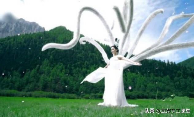 同樣是古裝露出九尾:躲過劉亦菲 避過古力娜扎,閃過范冰冰 最後卻被「她」迷翻了