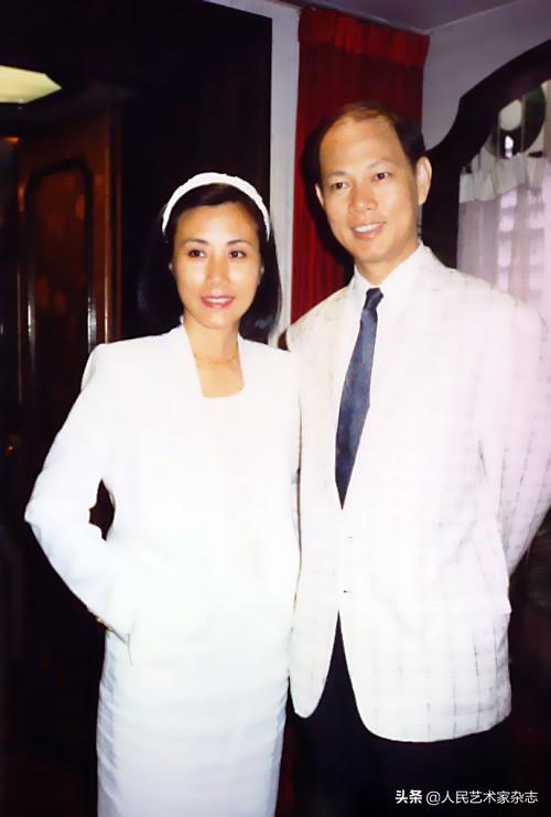 曠世愛情!男星陪妻抗病「一生求婚19次全遭拒絕」 患重症臥床「迎來妻點頭答應」相守30年不離棄