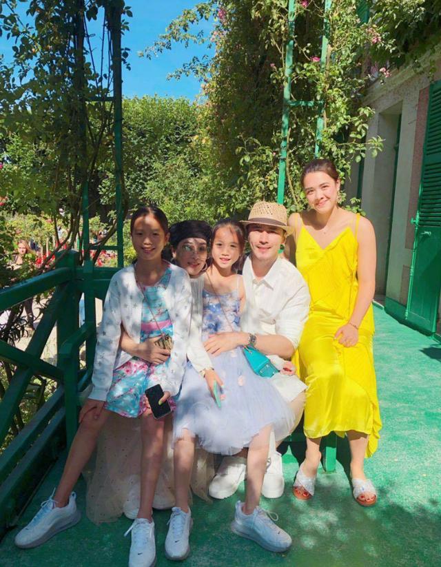 鍾麗緹女兒長大了！9歲么女「複製媽媽神基因」登台走秀氣場十足　二女兒帥氣有型「姊妹倆皆擁大長腿」