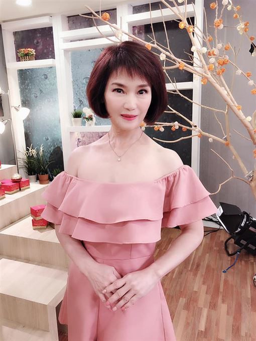 64歲陳瓊美離婚禍不單行！發生意外又被騙「千萬財產成壁紙」　想不開「被張晨光救回」珍惜當下
