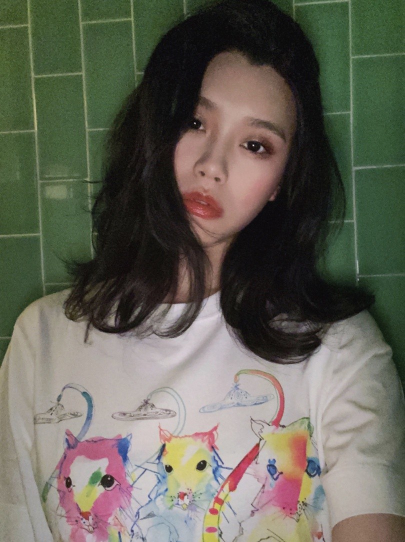 何鴻燊四房「名模媳誕下首位長孫」產後首曬近照　妝容美艷如少女「身材完全恢復」讓人驚艷