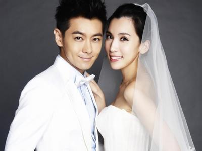 林志穎帶妻兒看蔡依林演唱會,後台巧遇林志玲「二人同框似雙胞胎姐妹」:連穿衣品味都相近