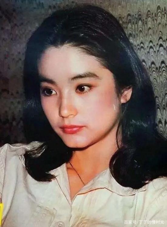 林青霞秦漢「兩度分手」態度大不同! 20年苦戀未果「毅然決然轉身嫁人」:女人真正的離開,沒有告別