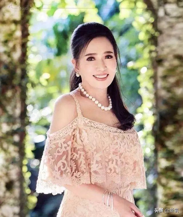 72歲長這樣？環球小姐嫁入皇室「50年長相完全沒變」　「黃金比例沙漏身材」曝保養祕訣：內心保持年輕