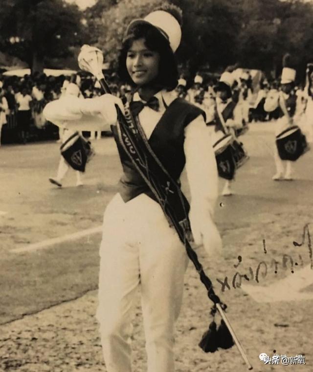 72歲長這樣？環球小姐嫁入皇室「50年長相完全沒變」　「黃金比例沙漏身材」曝保養祕訣：內心保持年輕