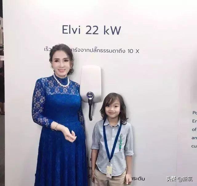 72歲長這樣？環球小姐嫁入皇室「50年長相完全沒變」　「黃金比例沙漏身材」曝保養祕訣：內心保持年輕