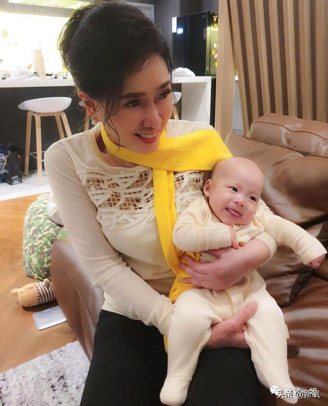 72歲長這樣？環球小姐嫁入皇室「50年長相完全沒變」　「黃金比例沙漏身材」曝保養祕訣：內心保持年輕