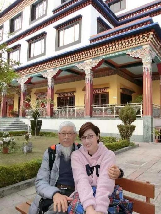 此生最愛的男人！陳法蓉「與父環遊世界」喊話：和你一起什麼都好　53歲「單身生活」超精彩