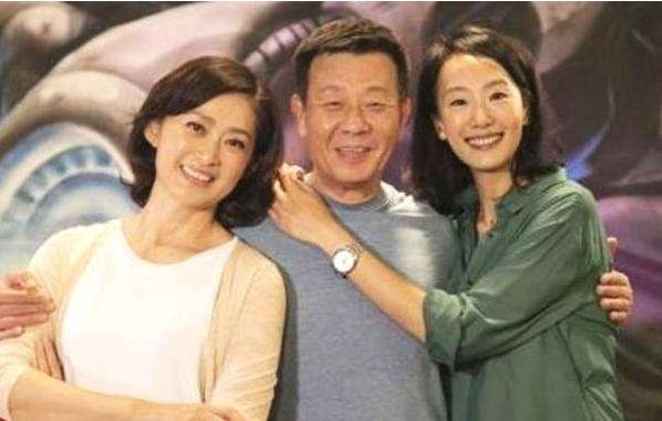 一夫兩妻！兩女共侍一夫37年 「2個妻子和諧同住一棟樓」 九旬母親卻住養老院
