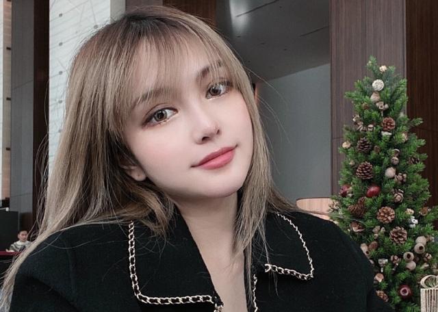 周揚青曬美照「大秀好身材」！卻遭好友無情留言「讓她小心鼻子」，本尊高EQ反擊